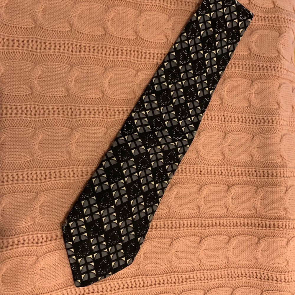 J. BLADES & Co. Handmade Silk TIE Black Gray Print